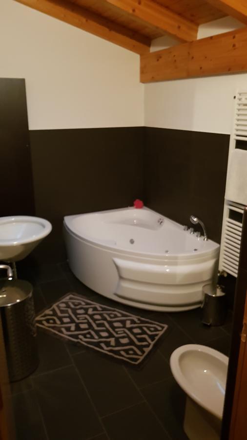 B&B Benessere La Casa Nera Брено Экстерьер фото