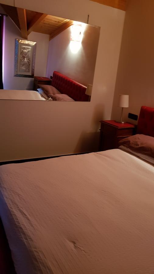 B&B Benessere La Casa Nera Брено Экстерьер фото