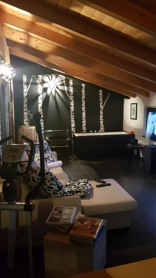 B&B Benessere La Casa Nera Брено Экстерьер фото